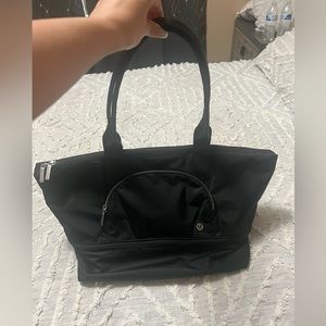 Lululemon City Adventurer Tote bag in black